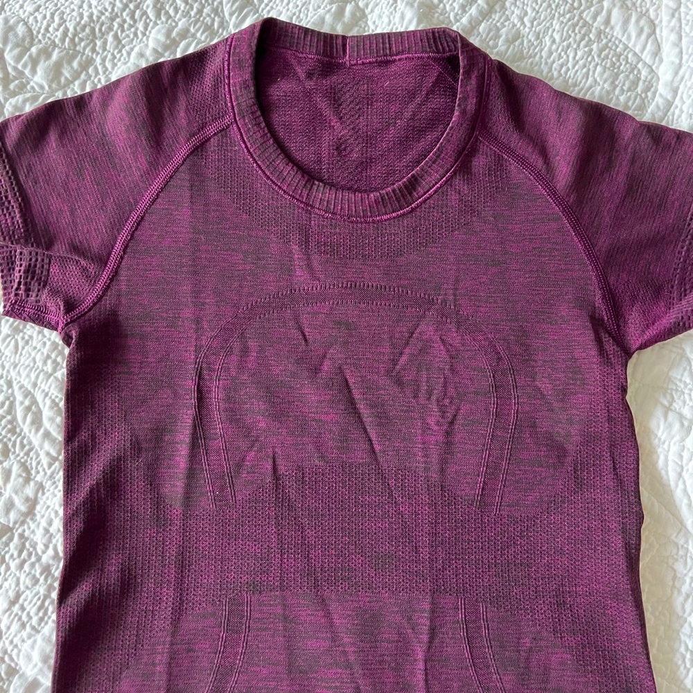 Lululemon swiftly tech short sleeve